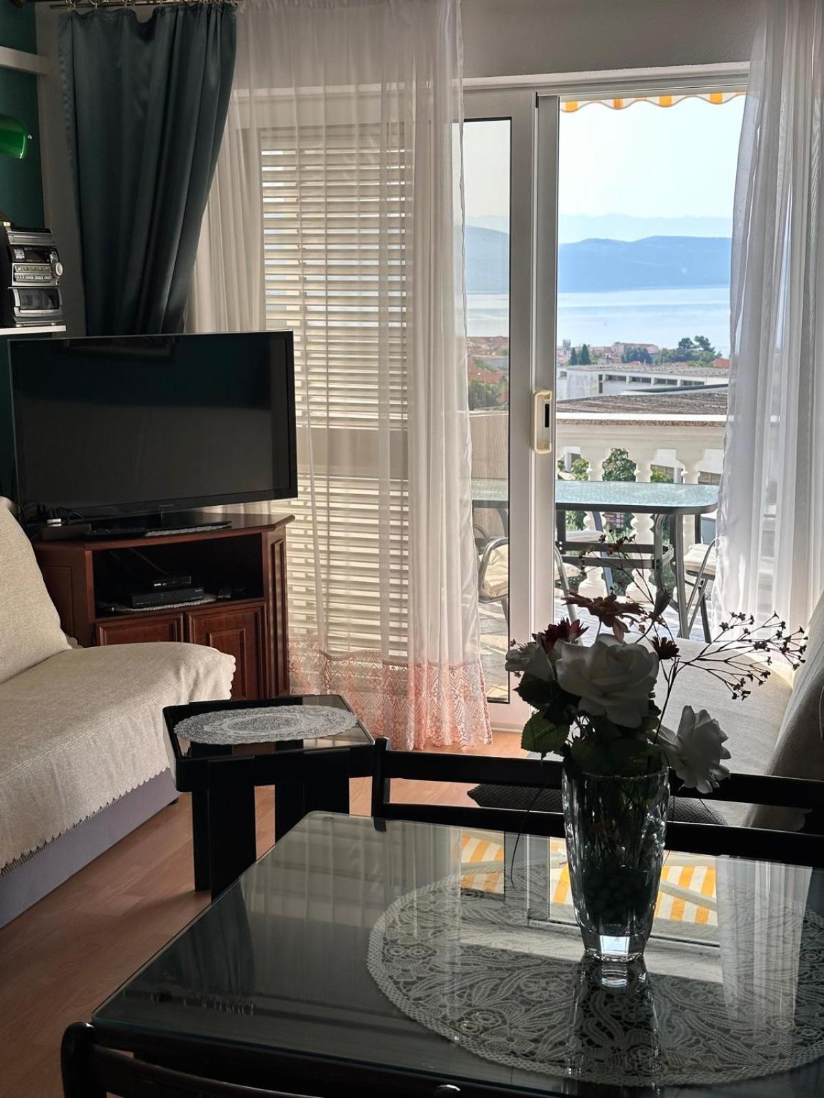Apartmani Djurda Кърк Екстериор снимка