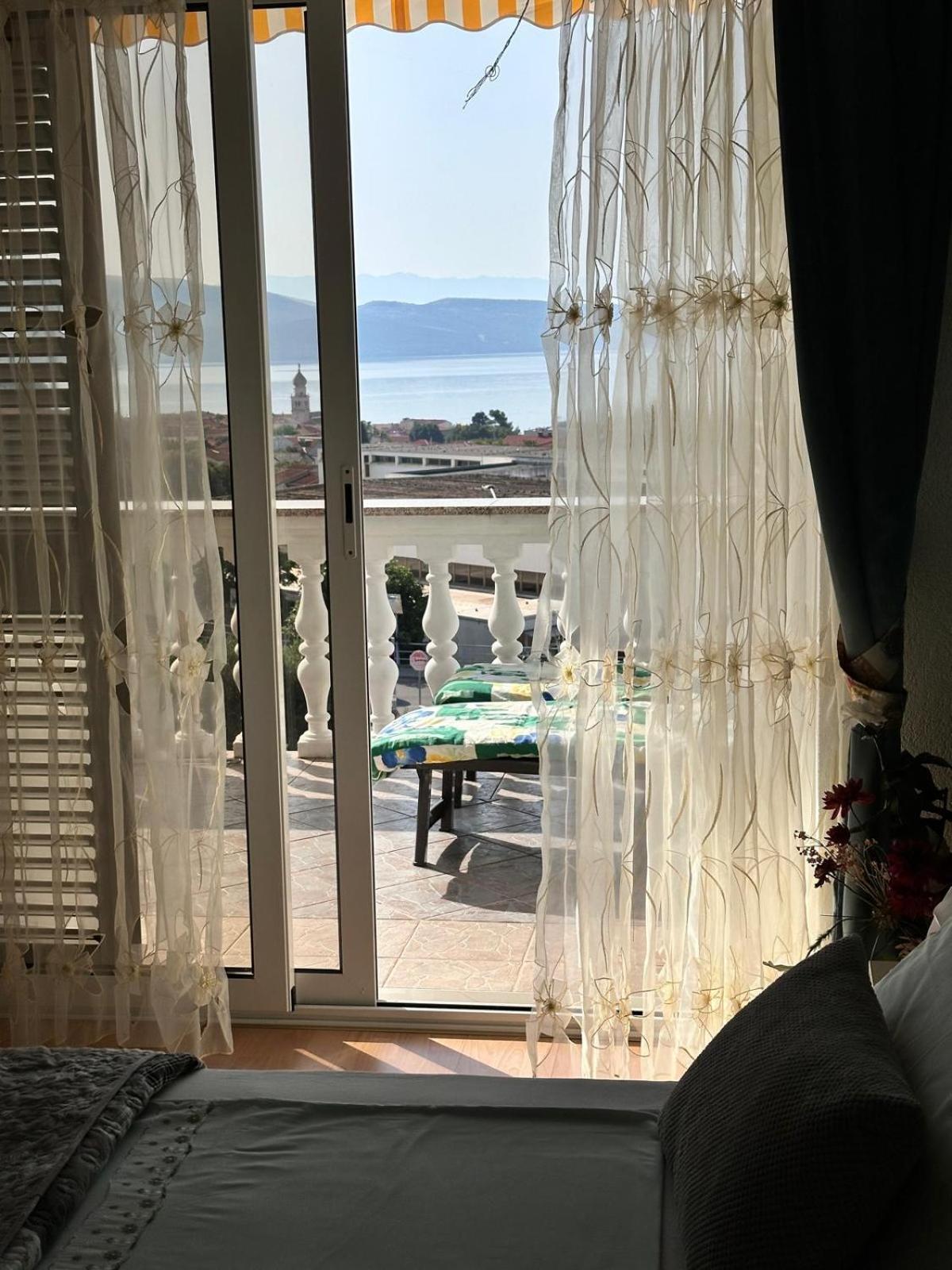 Apartmani Djurda Кърк Екстериор снимка