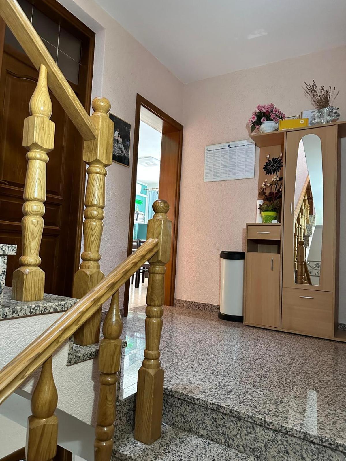 Apartmani Djurda Кърк Екстериор снимка