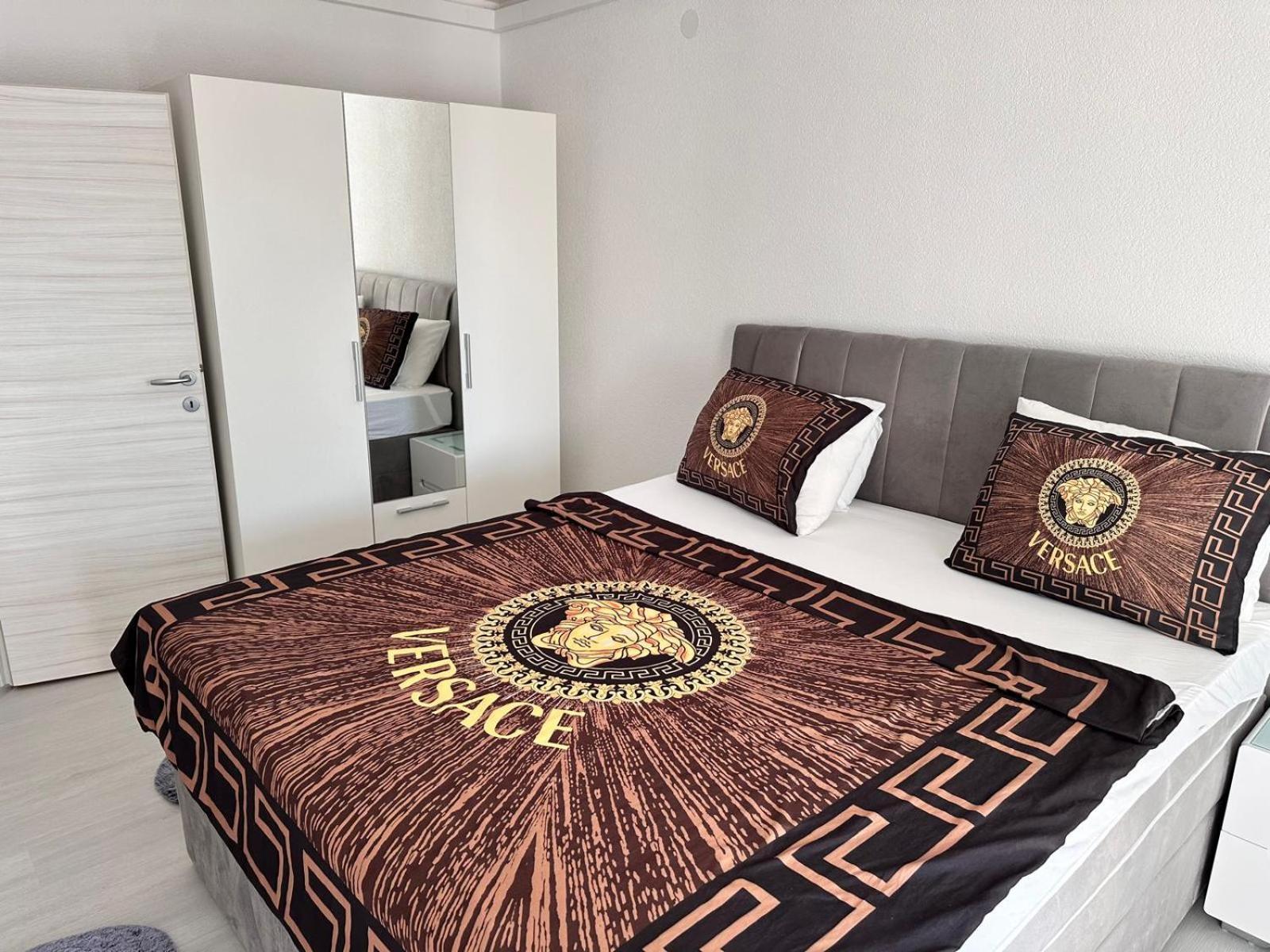 Apartmani Djurda Кърк Екстериор снимка