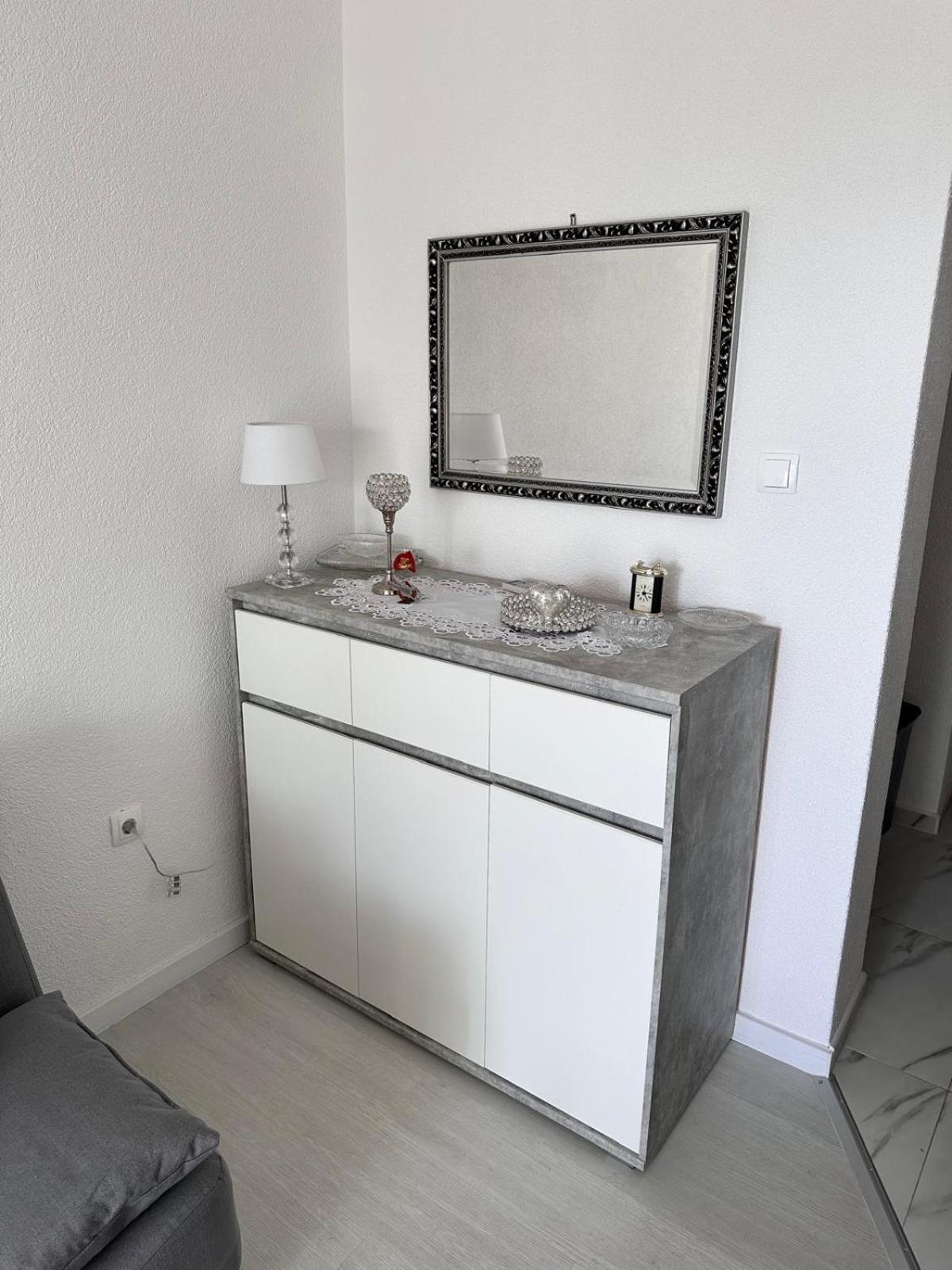 Apartmani Djurda Кърк Екстериор снимка