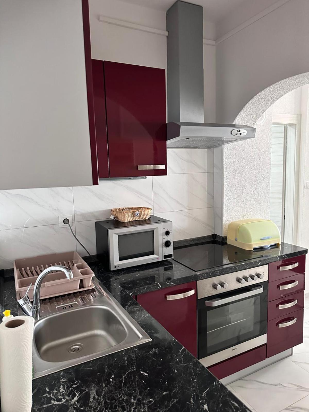Apartmani Djurda Кърк Екстериор снимка